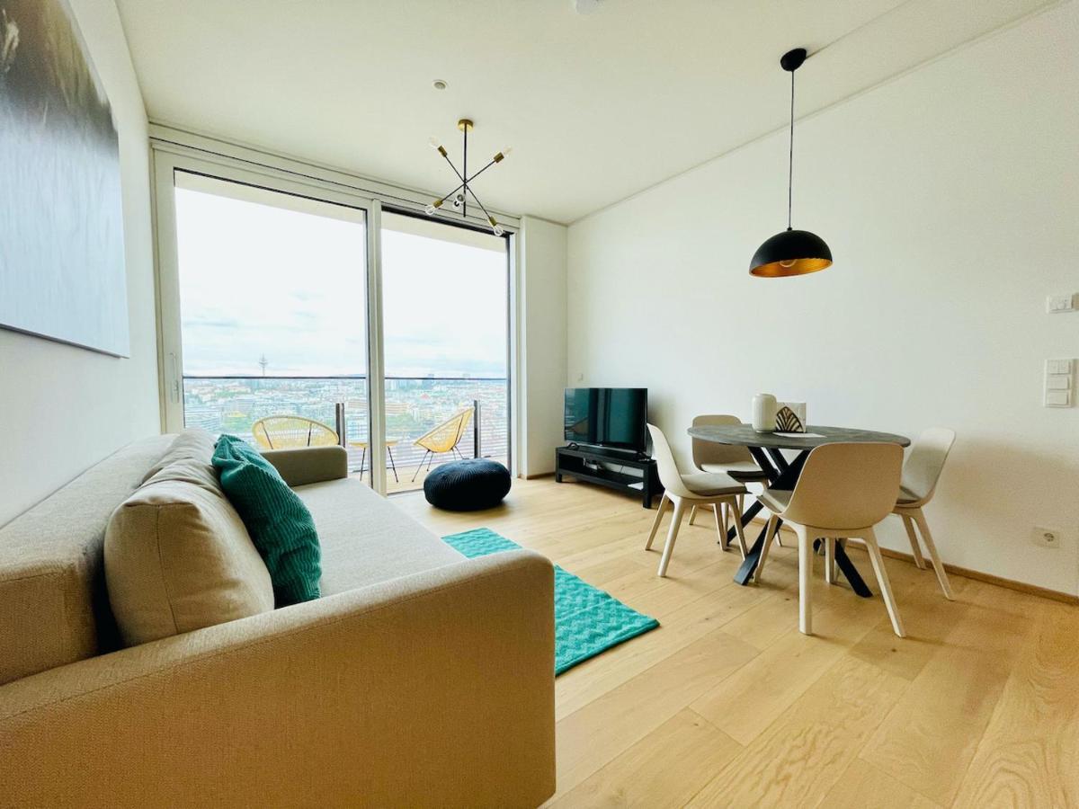 Triiiple Level 20 - Sonnenwohnen Apartment Mit Parkplatz Und Fantastischem Ausblick Vienna Exterior photo